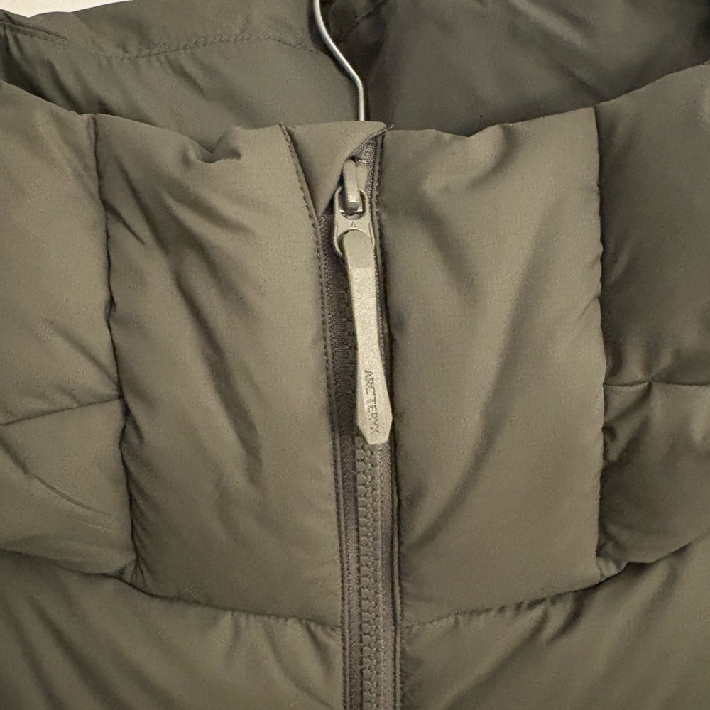 Arc'teryx Thorium Hoody in Black - Picture 6 of 9